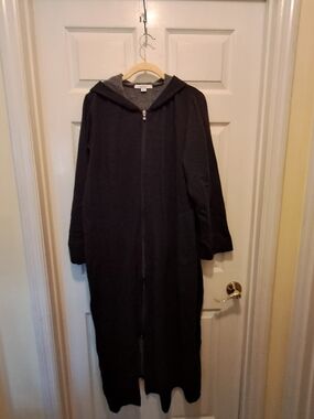 dreams CO. Gray‎ Long Hooded Robe Size L 18-20